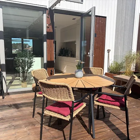 Town House Med 4 Soverom Pa Husoy Havn * Tonsberg