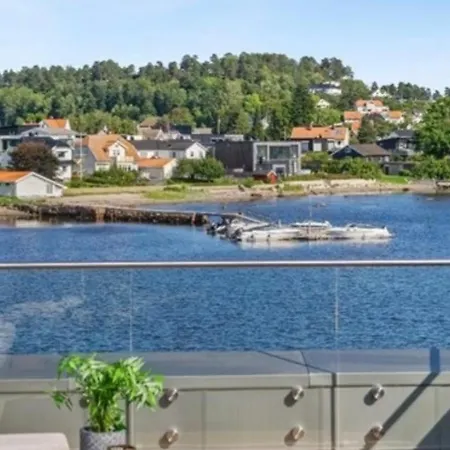 Town House Med 4 Soverom Pa Husoy Havn * Tonsberg