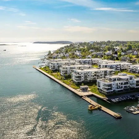 Holiday home Town House Med 4 Soverom Pa Husoy Havn *