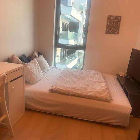 Town House Med 4 Soverom Pa Husoy Havn Holiday home