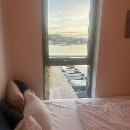 Town House Med 4 Soverom Pa Husoy Havn